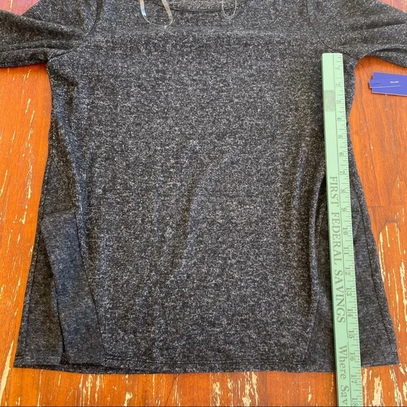 SOLD—— APT. 9 Plain Gray Soft Long-Sleeve Lightweight Sweater - Picture 6 of 8